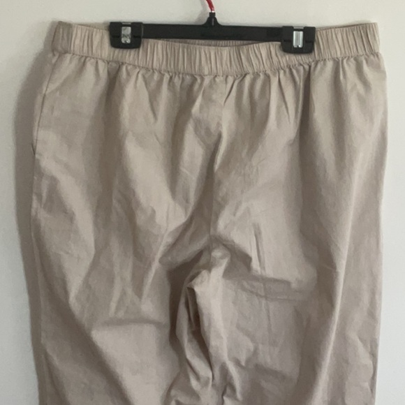 Karen Scott Tan Capris Lightweight Relaxed Fit - Picture 5 of 8